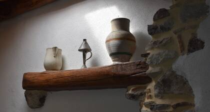 Helikon -the wayfarer's home- Where time seems to have stopped.