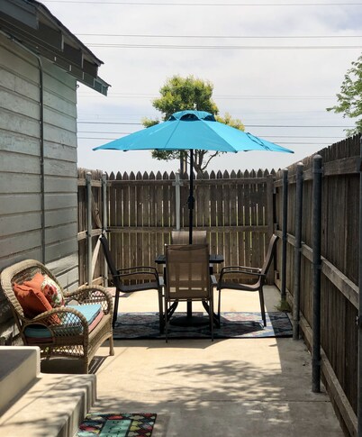 Rock Island Rail House.🐾 Dog friendly, Private 6ft. Fenced Yard
