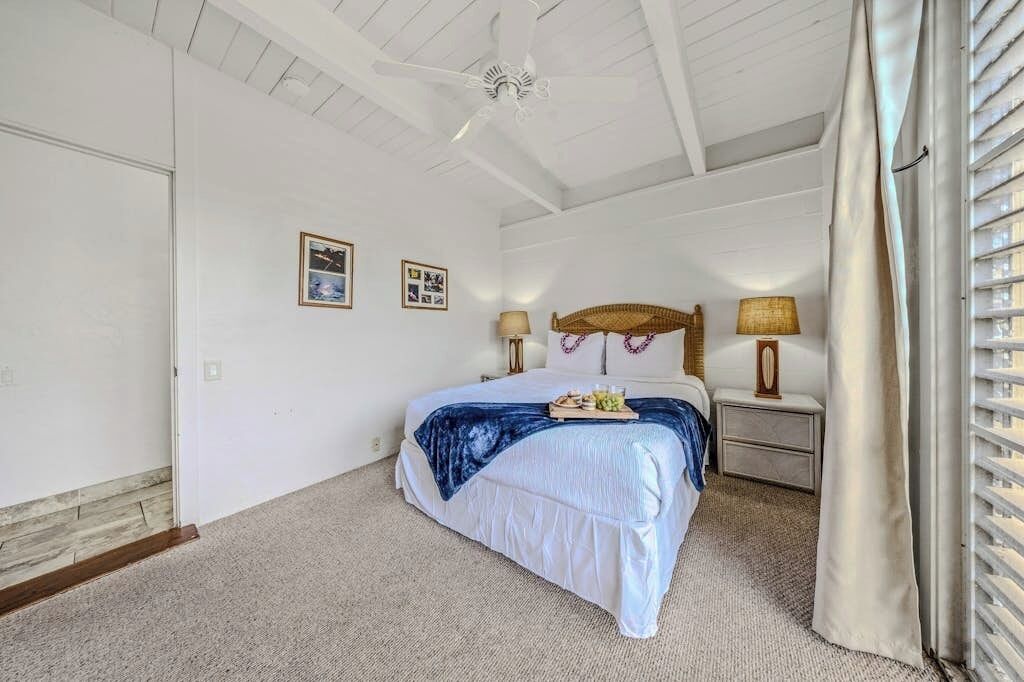 1 bedroom, iron/ironing board, free internet, bed sheets