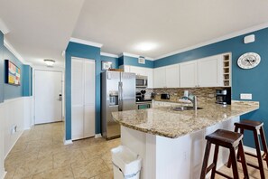 Fridge, microwave, oven, stovetop - Gulf-front home with balcony, ocean views, pool and beach access (Fort Walton Beach)