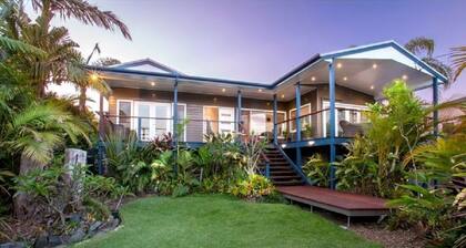 Luxury Villa, Open Fire, Spa, Harbor Views, Pets, Babies, Surfing, Snorkeling