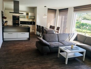 Uklassifisert bilde, 3 av 34, knapp