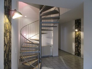 Unclassified image, 5 of 33, button