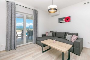 TV - Holiday house SAN MICHELE (Vrh)