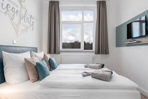 2 bedrooms, in-room safe, WiFi, bed sheets