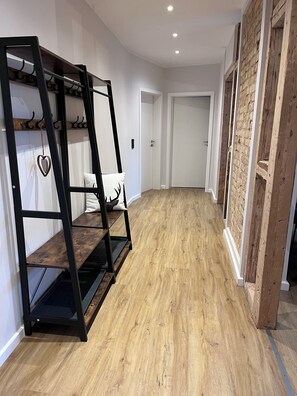 ا لمنشأة من الداخل