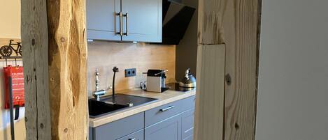 Køleskab, ovn, kogeplade, opvaskemaskine