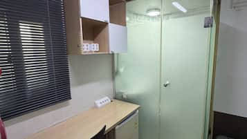 华丽单人房 | 办公桌、笔记本电脑工作区、隔音、免费 WiFi