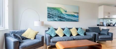 TV, videogames, escritórios