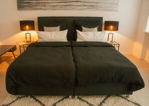 2 chambres, bureau, fer et planche à repasser, Wi-Fi gratuit