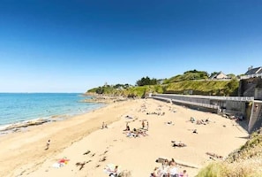Sun loungers, beach towels