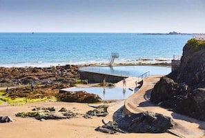 Sun loungers, beach towels