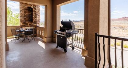 H4 Coral Springs Resort | sleeps 8 guests, 3bd and 2 bathrooms with an outdoor fireplace