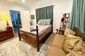 1 bedroom, free WiFi, bed sheets