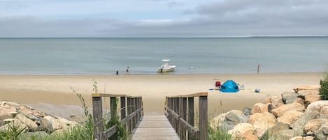 Una playa cerca