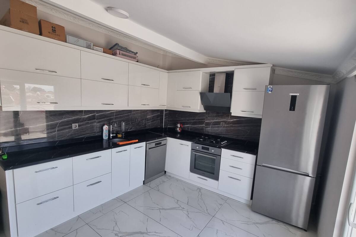 comfort house, 2 bedrooms, city view | private kitchen | fridge, stovetop, electric kettle, cookware/dishes/utensils