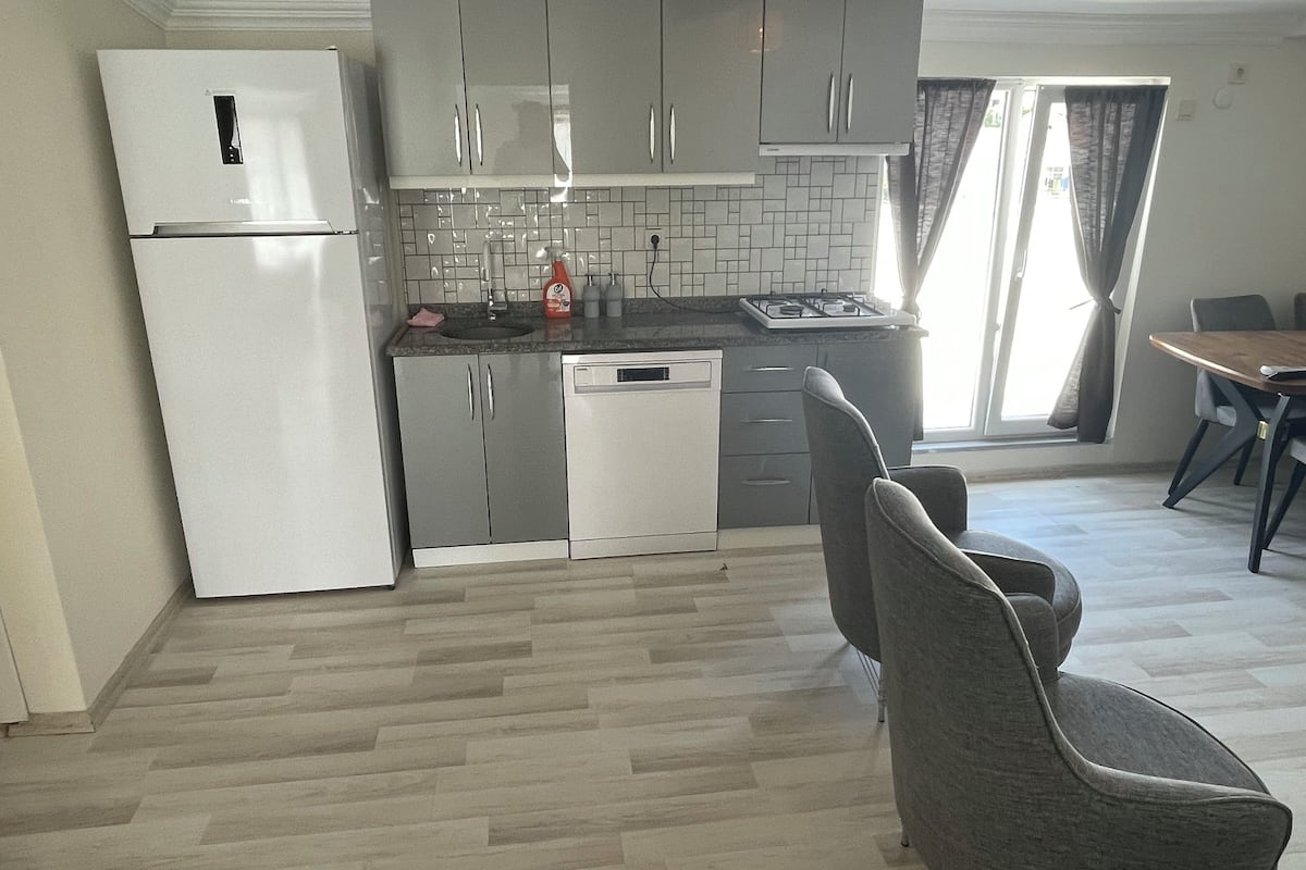 family duplex, 2 bedrooms, city view | private kitchen | fridge, stovetop, electric kettle, cookware/dishes/utensils