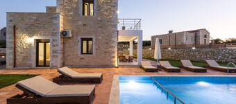 Dimokritos Villa V, a homestay experience