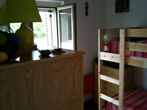 3 عدّة غرف نوم