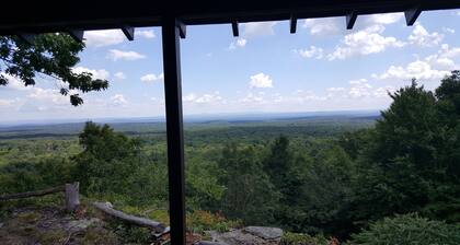 Big Medicine Ranch - Rustic Sunrise Cabin - Catskills