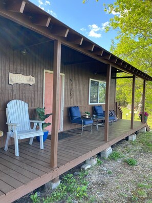 Terrace/patio - Big  Medicine  Ranch - Rustic Sunrise Cabin - Catskills (Palenville)