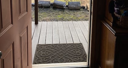 Big Medicine Ranch - Rustic Sunrise Cabin - Catskills