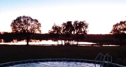 Waterfront grounds on 5 Acres, near Lakewood Ranch / Pool