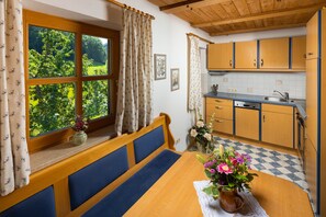 Kühlschrank, Ofen, Herdplatte, Geschirrspüler