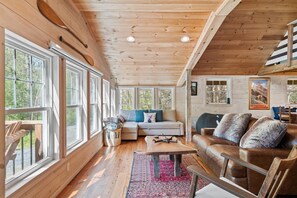 Smart TV, fireplace, DVD player, books