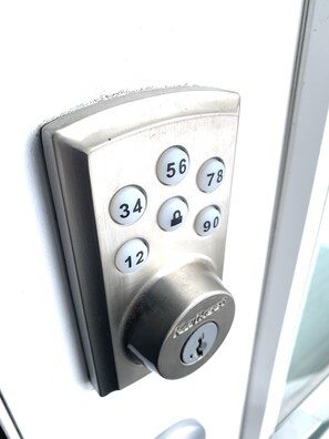 Nicht klassifiziertes Bild, 4 von 13, Schaltfläche