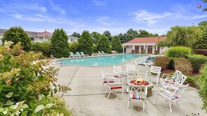 A heated pool - Minutes to the Beach, Douglas, & Saugatuck! (Douglas)