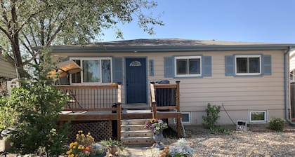 Cozy basement apartment close to Denver downtown.