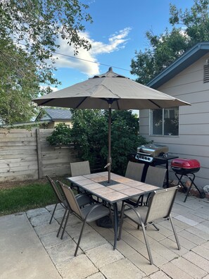 Outdoor dining - Cozy basement apartment close to Denver downtown.  (Denver)