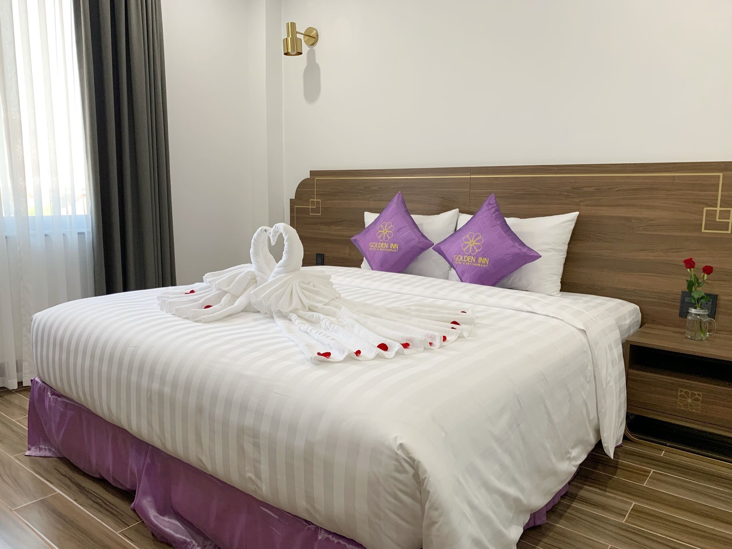 Photo - Golden Inn Hotel