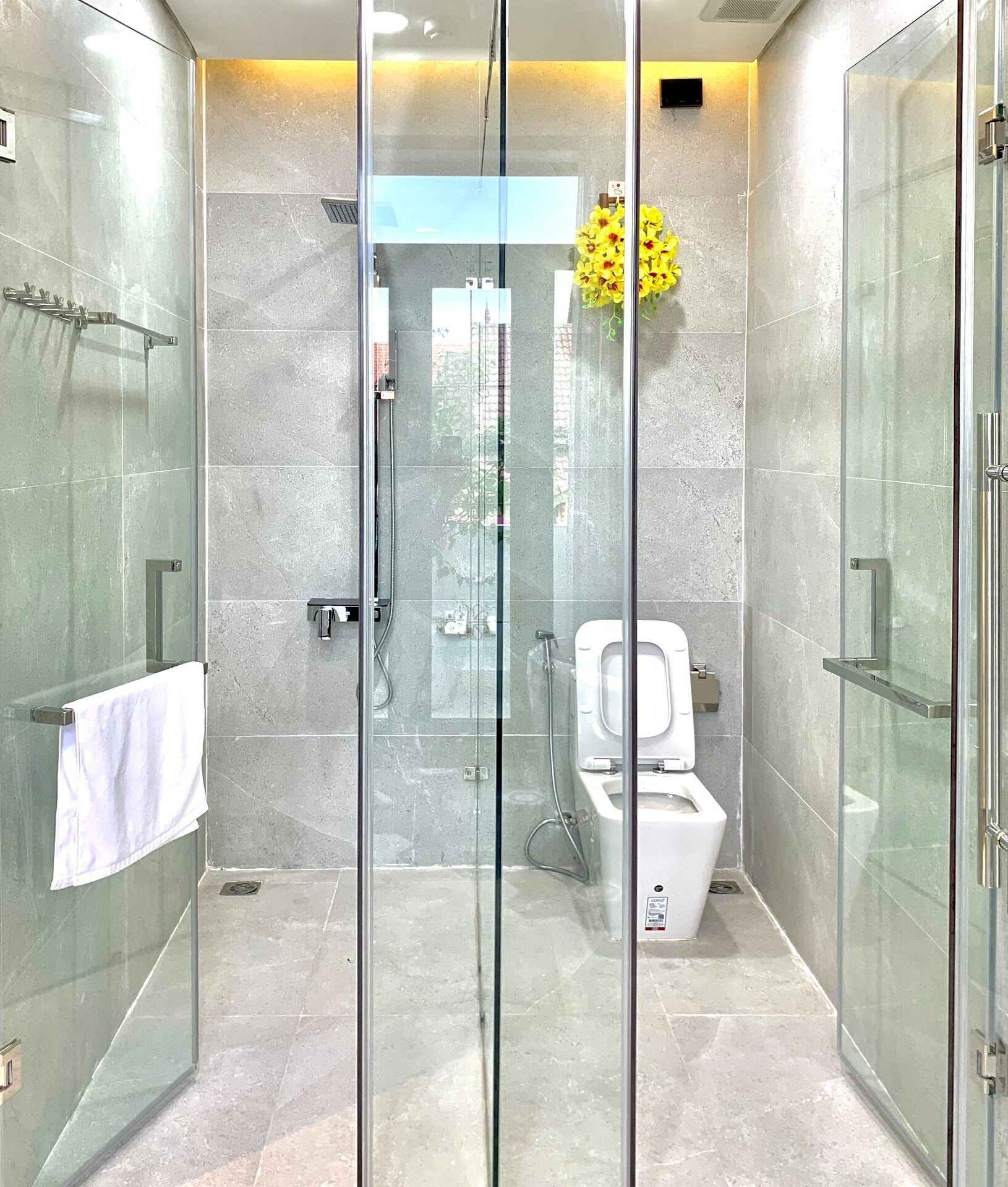 Photo - Golden Inn Hotel