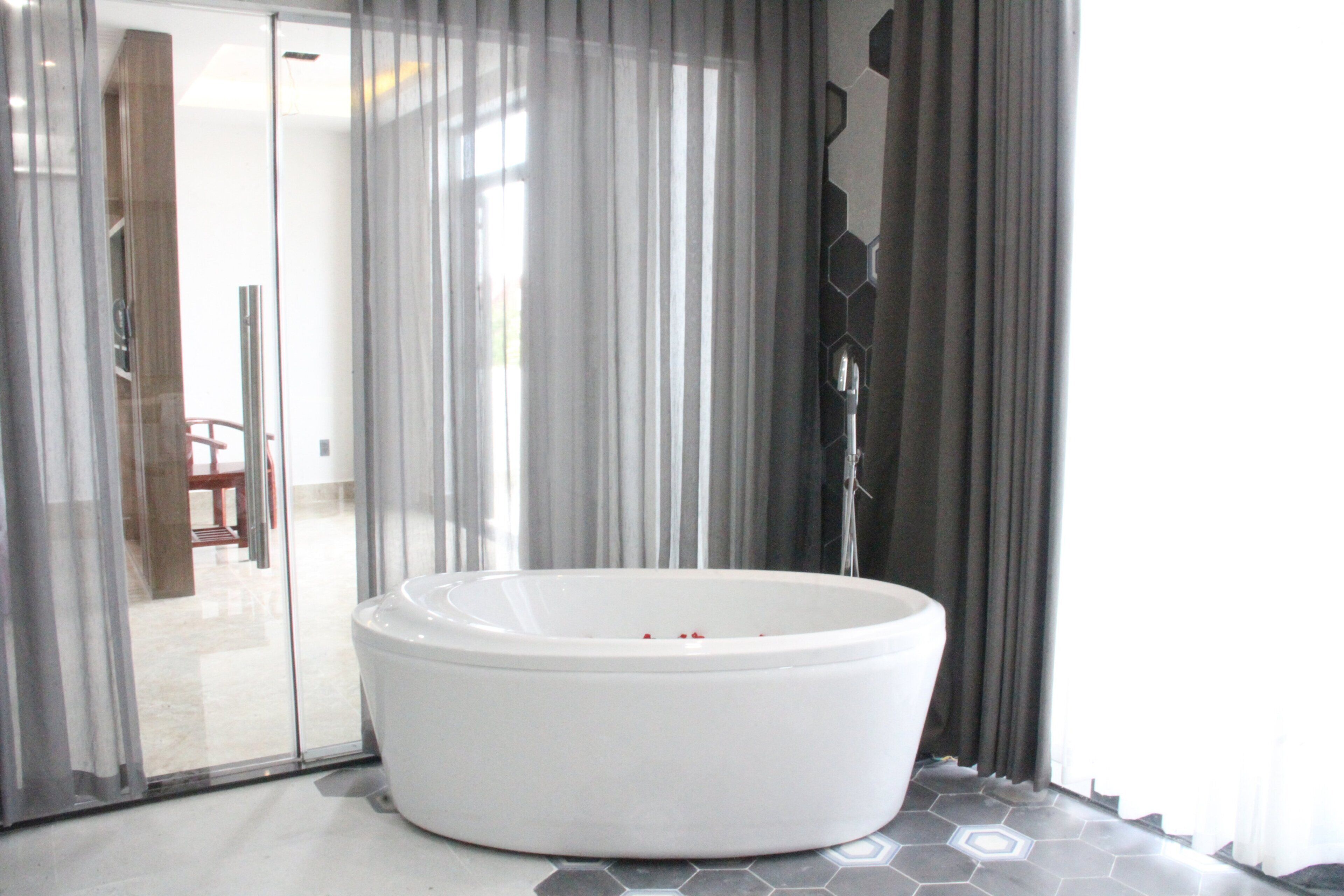 Photo - Golden Inn Hotel