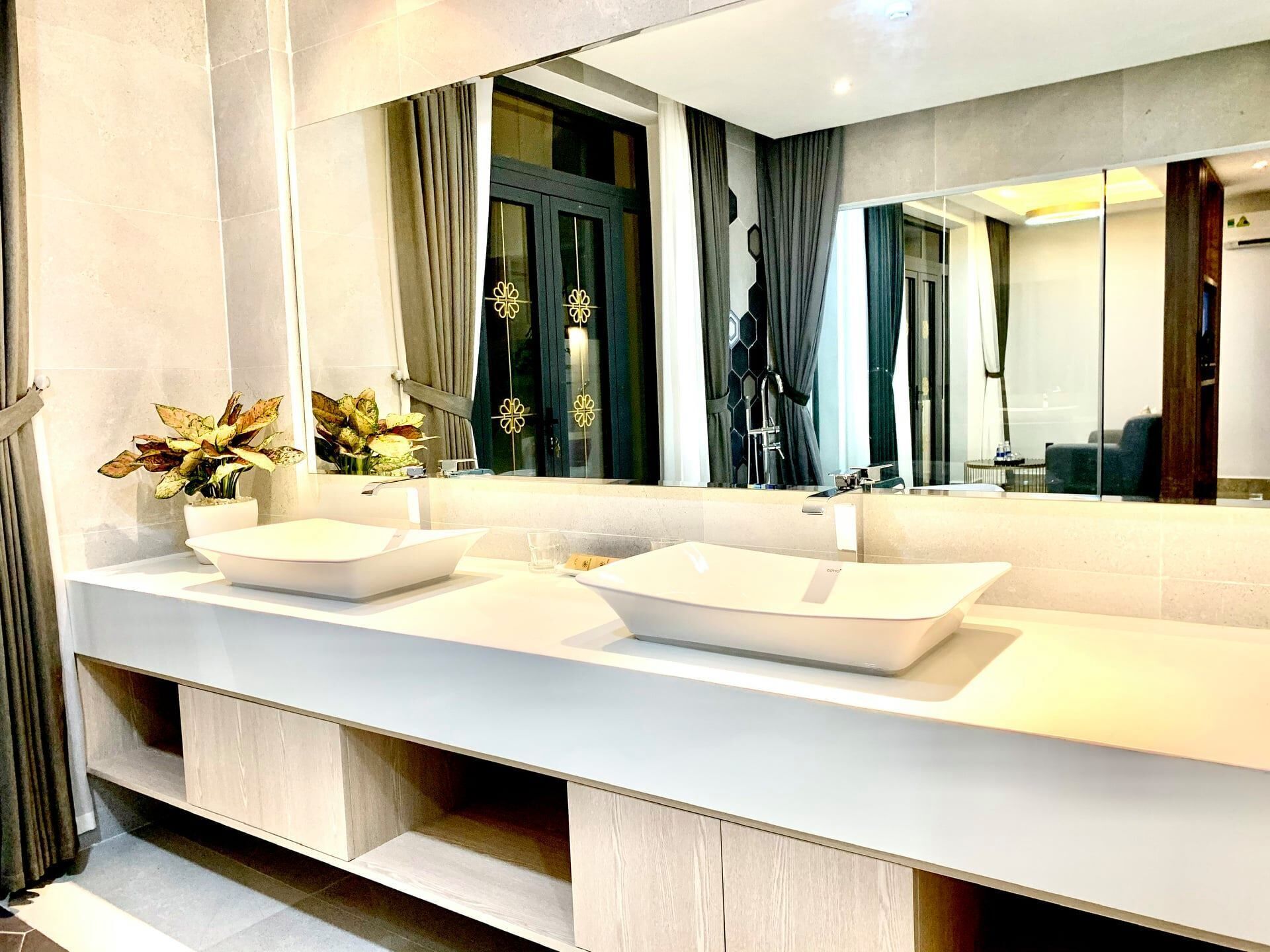 Photo - Golden Inn Hotel