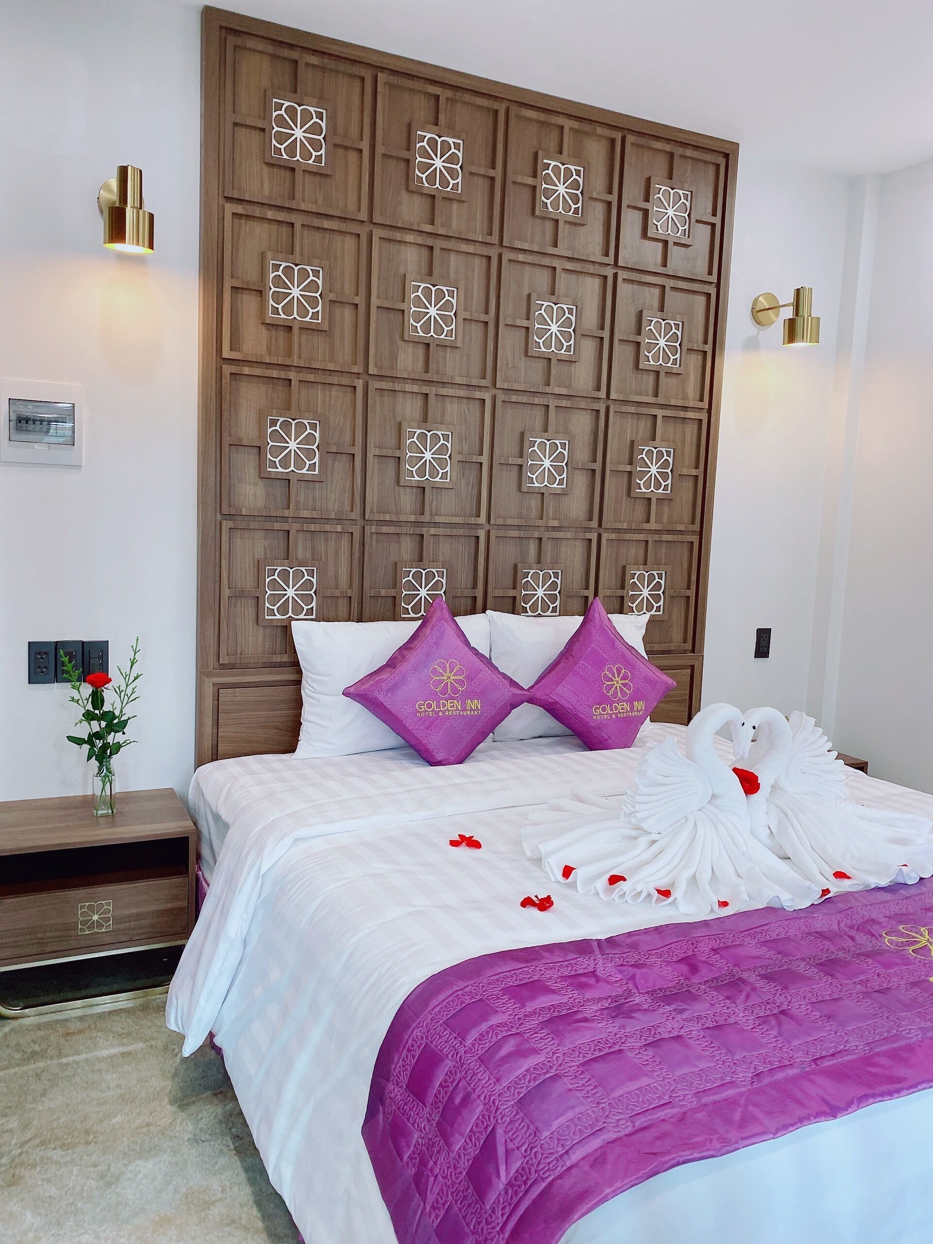 Photo - Golden Inn Hotel