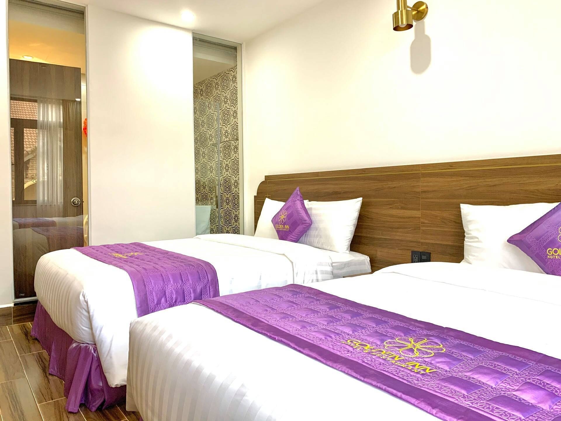 Photo - Golden Inn Hotel