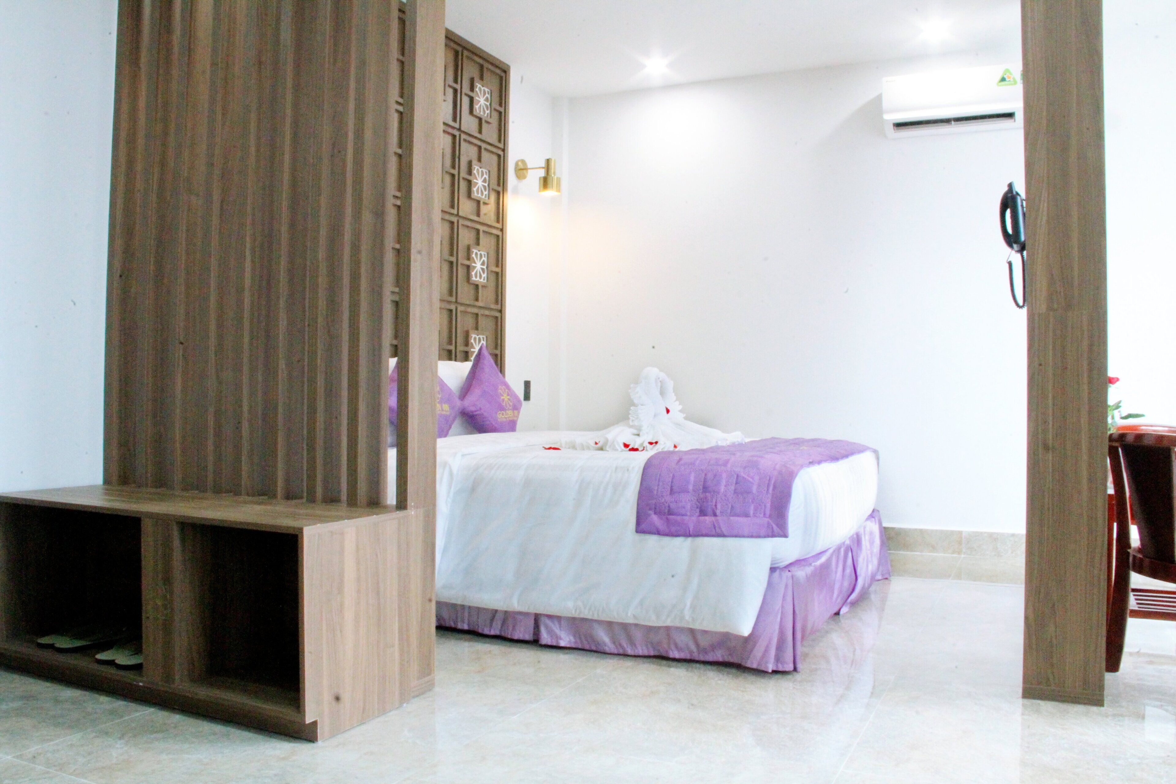 Photo - Golden Inn Hotel