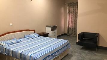 3 bedrooms, iron/ironing board, WiFi