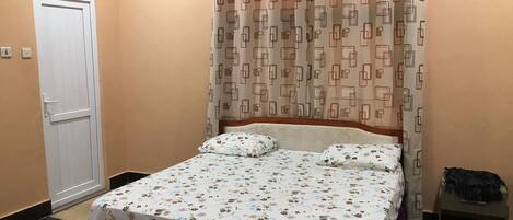 3 Schlafzimmer, BĂŒgeleisen/BĂŒgelbrett, WLAN