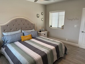 4 bedrooms, iron/ironing board, WiFi, bed sheets