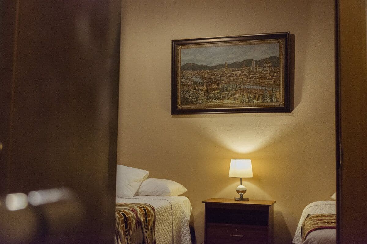 Premium Single Room | Minibar, individually decorated, iron/ironing board, bed sheets
