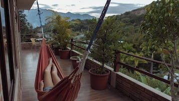 Luxury Double Room | Living area | 32-inch Smart TV with cable channels, TV