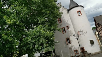 Esterni