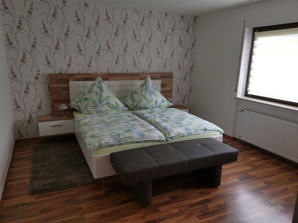 1 bedroom, WiFi, bed sheets