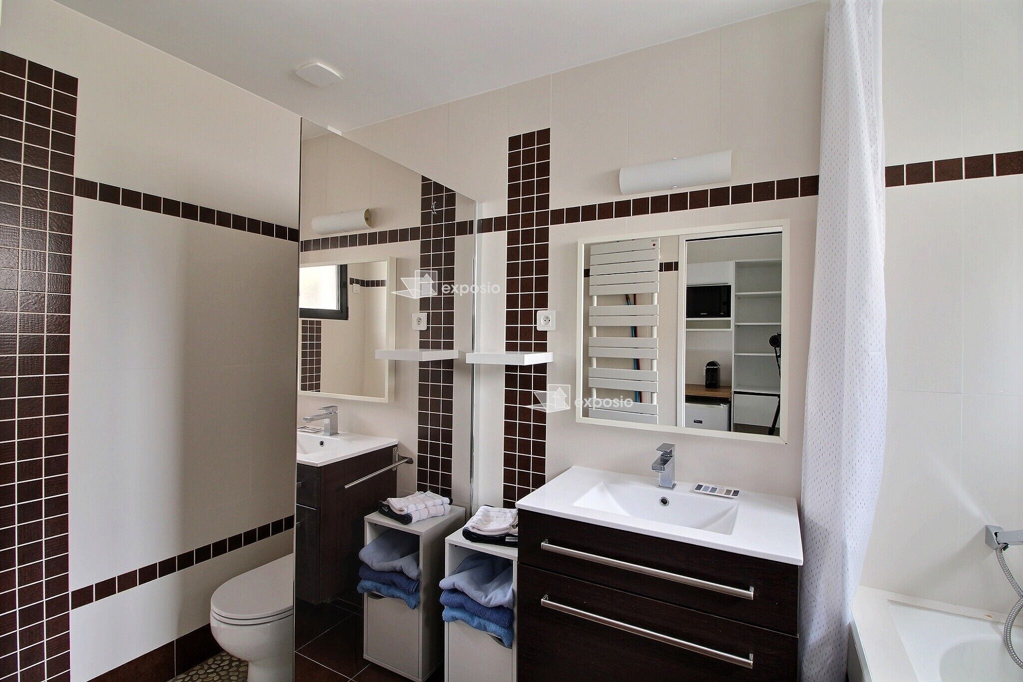 Jetted tub, hair dryer, towels, toilet paper