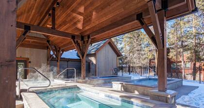 Located an easy walk to slopes and apres!