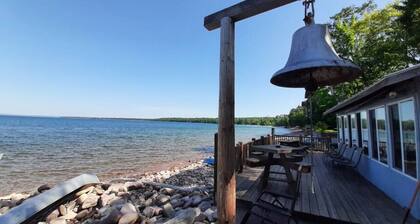 Hiawatha @ Kimar`s Resort Lk SUP